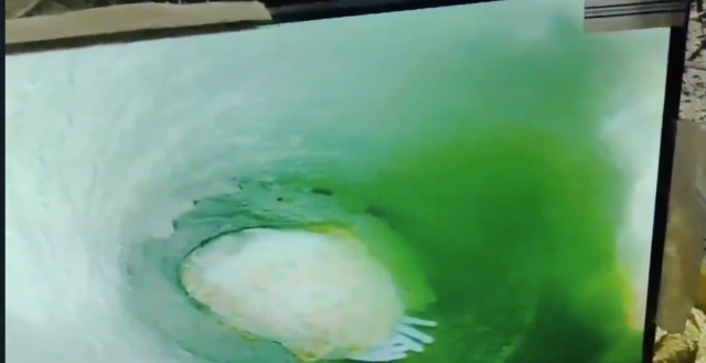 Child in Boru Bavi.. Rescue operations are going on