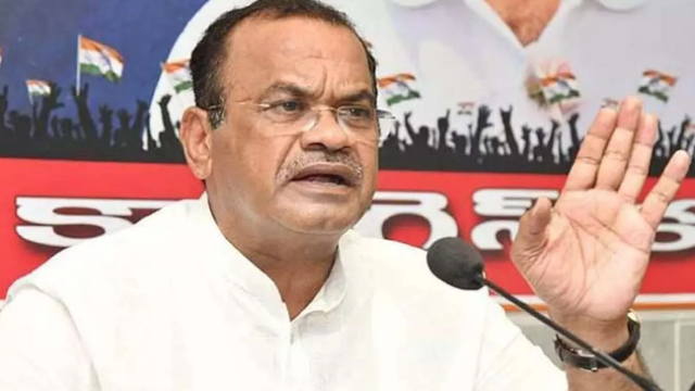 నల్గొండ ప్రాజెక్టులపై మంత్రి కోమటిరెడ్డి వెంకట్రెడ్డి సమీక్ష