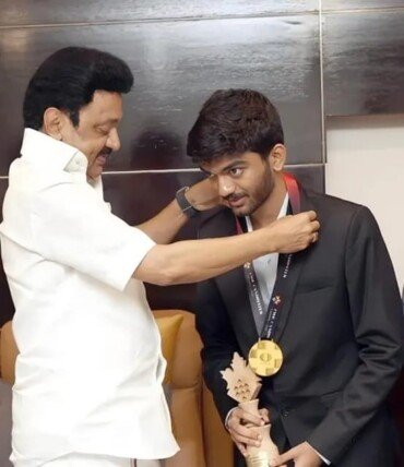 గుకేశ్‌కు రూ.5 కోట్ల నజరానా ప్రకటించిన స్టాలిన్