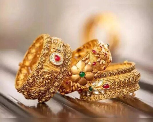 స్వల్పంగా పెరిగిన బంగారం ధరలు