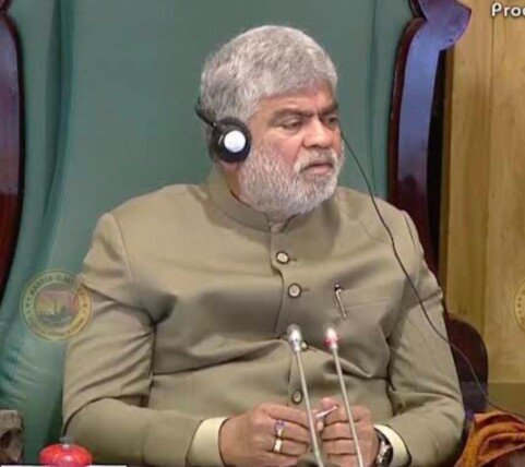 కేటీఆర్, కౌశిక్ రెడ్డికి అసెంబ్లీ స్పీకర్ స్ట్రాంగ్ వార్నింగ్