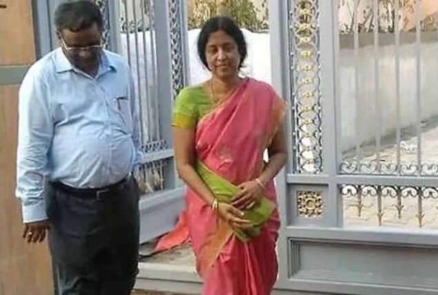 The influence of YS.. Srilakshmi is haunted by bad luck!