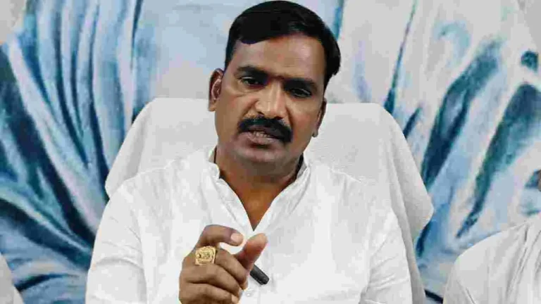 బీఆర్ఎస్ నాయకులపై ప్రభుత్వ విప్ బీర్ల ఐలయ్య తీవ్ర విమర్శలు