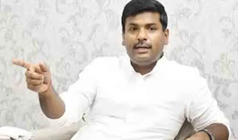 అంబేద్కర్ రాజ్యాంగం అమలులో లేదు.. రెడ్‌బుక్‌ రాజ్యాంగం అమలవుతుంది