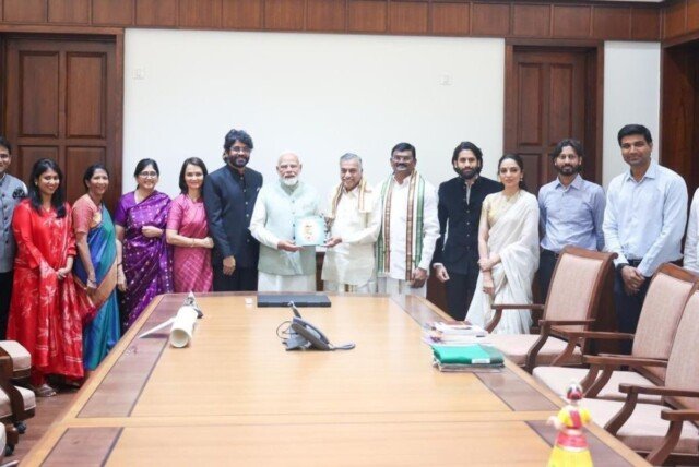 మోదీతో అక్కినేని కుటుంబ భేటీ