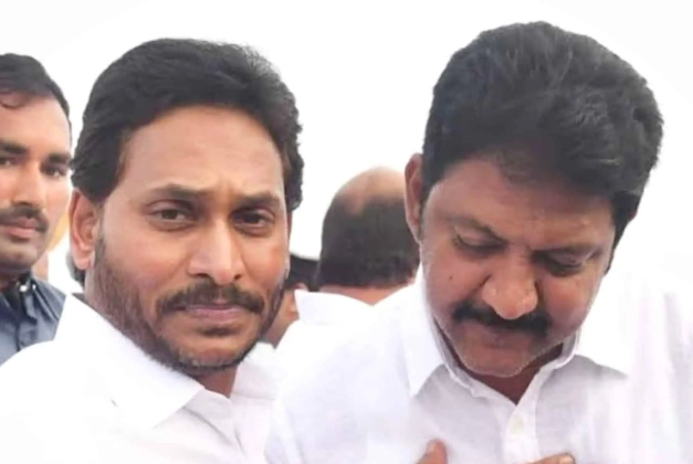 వల్లభనేని వంశీతో జగన్ ములాఖత్