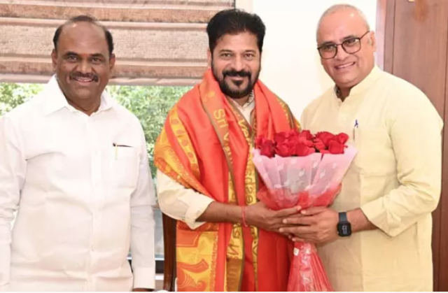 సీఎం ని కలిసిన మాజీ మంత్రి అరుణ్ సుభాష్ చంద్రయాదవ్