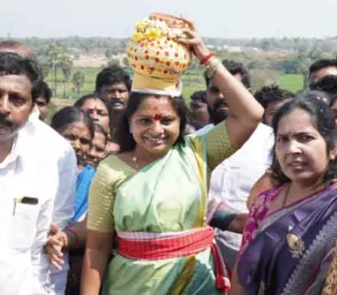 BRS MLC Kavitha who participated in the Lingamantula Fair in Pedgattu