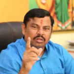 Hindu employees should be given the same favor as Muslim employees