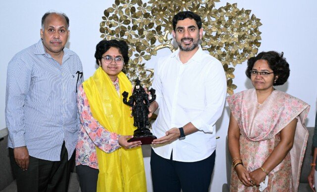 Minister Lokesh congratulated JEE topper Manojna