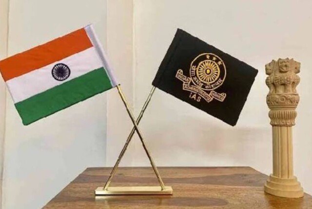 సివిల్ సర్వీస్ కాదు.. ఇప్పుడు పొలిటికల్ సర్వీస్!