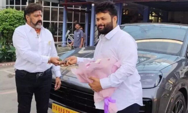 తమన్‌కు కారును బహుమతిగా ఇచ్చిన బాలయ్య