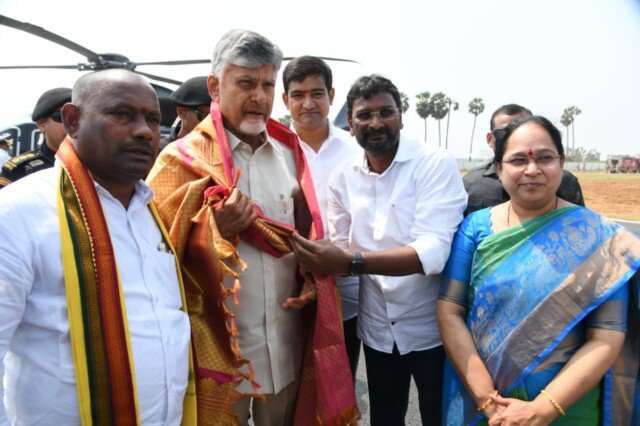 చీపురుపల్లిలో సీఎం పర్యటన… హెచ్‌పీవీ టీకాకు శ్రీకారం