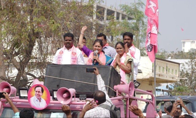 యాదగిరిగుట్ట లోని 2,3,4,5,11 వార్డులలో కారు గుర్తుకు ఓటు వేసి భారీ మెజార్టీతో గెలిపించాలి