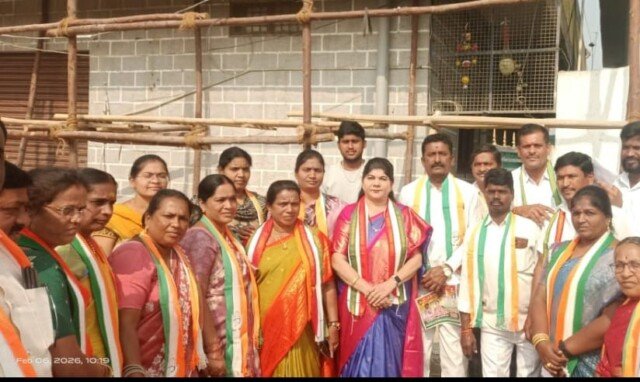 ఆలేరు మున్సిపల్ ఎలక్షన్ల ప్రచారంలో పాల్గొన్న రాష్ట్ర కాంగ్రెస్ పార్టీ రాష్ట్ర మహిళా అధ్యక్షురాలు సునీతారావు