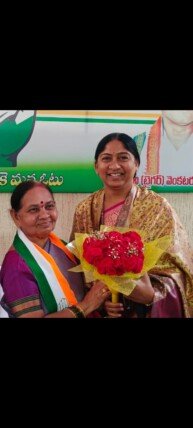 చైర్మన్ ను కలిసిన విద్యావేత్త వసంత రెడ్డి.