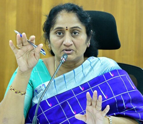 వైసీపీ అధినేత జగన్ కు, వైసీపీ సభ్యులకు టీడీపీ మంత్రి సవిత హెచ్చరిక…!