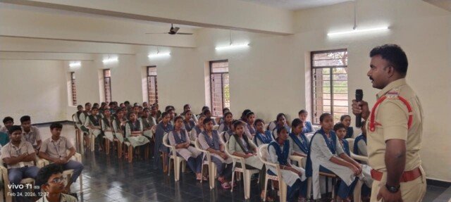 సామాజిక అంశాలపై విద్యార్థులు అవగాహన పెంపొందించుకోవాలి: ఎస్సై విజయ్ భాస్కర్