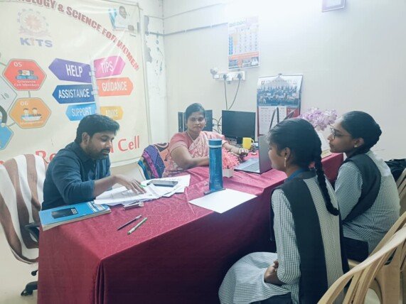 కిట్స్ మహిళా కళాశాలలో ప్రాంగణ ఎంపికలు