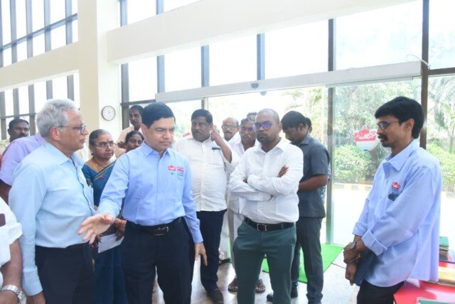 గ్రామీణ ప్రాంత ప్రజలకు కూచిపూడి సిలికానాంధ్ర ఆసుపత్రి అందిస్తున్న వైద్య సేవలు పట్ల కలెక్టర్ డీకే బాలాజీ సంతృప్తికరం