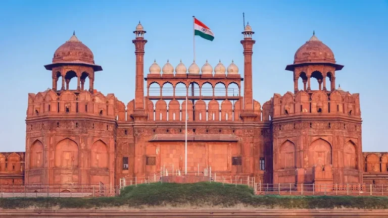 ఢిల్లీలో హై అలర్ట్.. ఉగ్ర కుట్రపై నిఘా సంస్థల హెచ్చరిక.