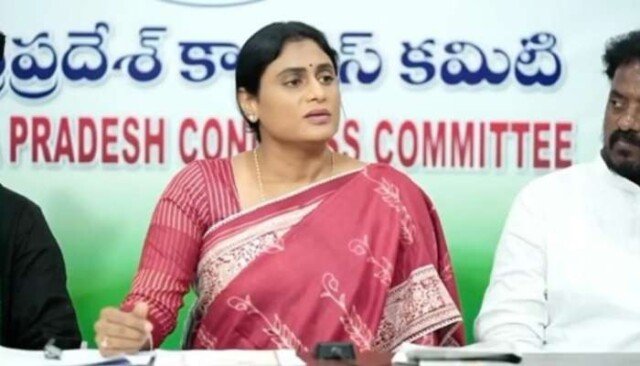 భీమడోలులో ఎంజీఎన్ఆర్ఈజీఏ పరిరక్షణ యాత్ర.. చంద్రబాబు పాలసీపై షర్మిలా ఆగ్రహం