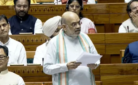 మావోయిస్టులకు చివరి హెచ్చరిక.. లొంగిపోకపోతే కఠిన చర్యలు: అమిత్ షా