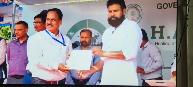 ఆవుల చంద్రశేఖర్‌కు ప్రతిష్టాత్మక అవార్డు.. పవన్ కళ్యాణ్ చేతుల మీదుగా సత్కారం