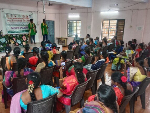 సమాజానికి శాపంగా బాల్య వివాహాలు బాల్య వివాహాలు: సత్య శ్రీ.