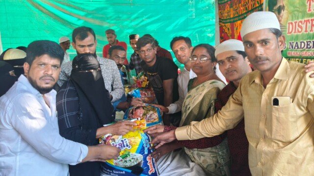 నిరుపేద ముస్లిం కుటుంబాలకు నిత్యవసర సరుకులు పంపిణి