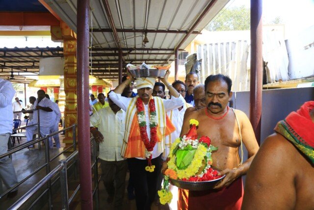 శ్రీ మారెమ్మ అమ్మవారి ఆలయ అభివృద్ధికి కృషి చేస్తా ఎంపీ కేశినేని శివనాథ్