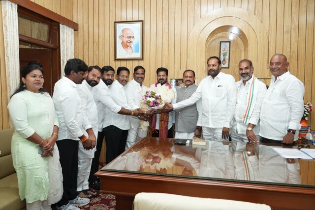 శాసనసభ, శాసనమండలి విప్‌లకు అభినందనలు తెలిపిన సీఎం