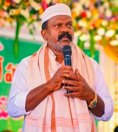 తిరువూరు నియోజకవర్గ ముస్లిం సోదర, సోదరీమణులకురంజాన్ పండుగ శుభాకాంక్షలు తెలిపిన ఎమ్మెల్యే కొలికపూడి శ్రీనివాసరావు.