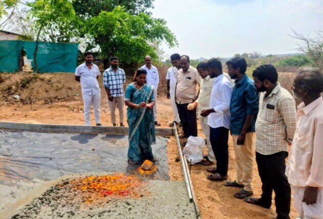 సిసి రోడ్డు పనులను ప్రారంభించిన… సర్పంచ్ శివరాత్రి లావణ్య జహంగీర్