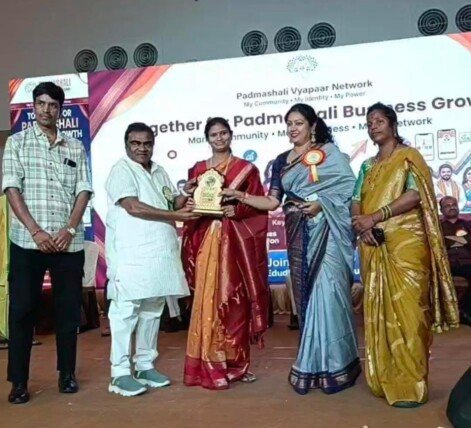 వేముల మానసకు పురస్కారం