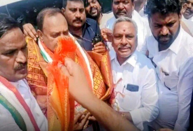 టీపీసీసీ చీఫ్ మహేష్ కుమార్ గౌడ్కు ఘన స్వాగతం