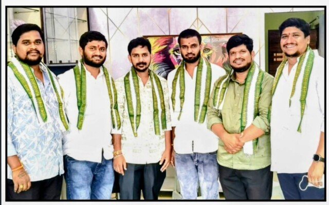 బీ ఎస్ బి డిజిటల్ ఫ్లెక్సీ ప్రారంభోత్సవంలో పాల్గొన్న టి జె ఏ జిల్లా అధ్యక్షుడు షానూర్ బాబా