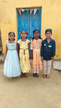 రామాపురం ప్రభుత్వ పాఠశాల విద్యార్థులు గురుకుల సీట్లకు ఎంపిక.