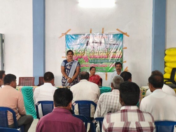 రైతులకు ఇబ్బంది లేకుండా చూడాలి మార్కెట్ కమిటీ చైర్ పర్సన్ వేపూరి తిరుపతమ్మ సుధీర్.