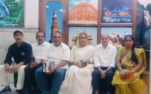 డిల్లీ జంతర్ మంతర్ వద్ద బీసీ, ప్రత్యేక మహిళా రిజర్వేషన్ కోసం ధర్నా