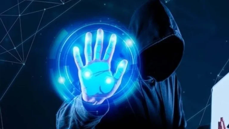 పోలీస్ అధికారినే మోసం చేసిన సైబర్ కేటుగాళ్లు.. రూ.95 వేల దోపిడీ