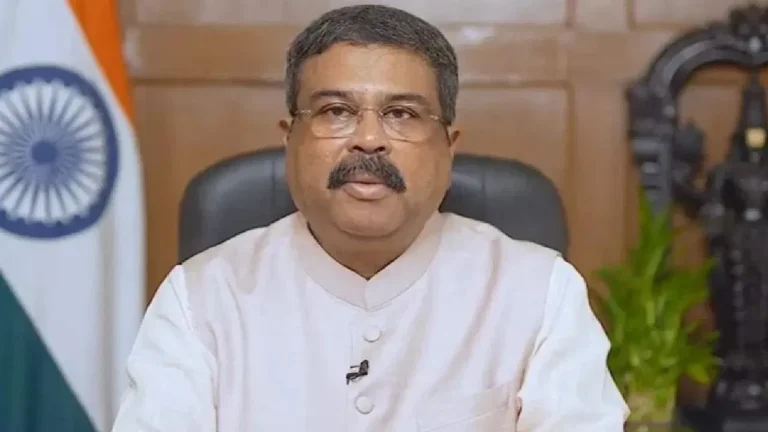 మమతా సర్కార్‌పై బీజేపీ ఛార్జిషీట్ విడుదల