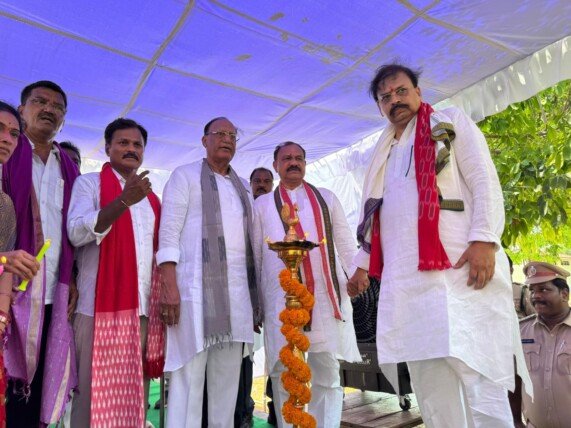 భూదానోద్యమం స్ఫూర్తి భావితరాలకు మార్గదర్శకం: మహేష్ కుమార్ గౌడ్