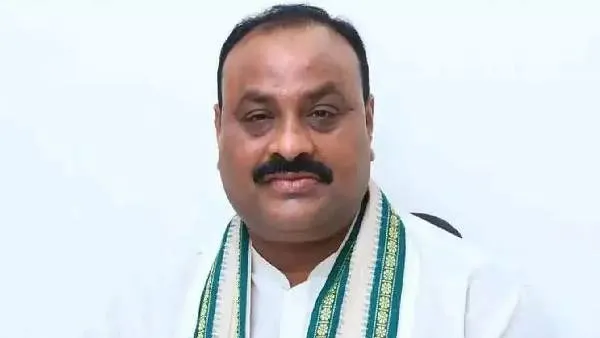 రైతు సంక్షోభానికి వైసీపీ పాలన కారణం: మంత్రి అచ్చానాయుడు విమర్శలు