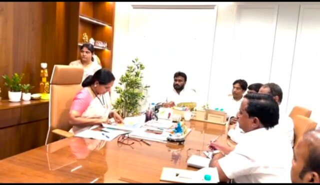 ఆవిర్భావ సభపై కవిత ఫోకస్.. ఏర్పాట్లు వేగవంతం చేయాలని సూచన