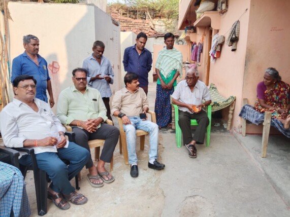 మల్లయ్య కుటుంబ సభ్యులను మరోసారి పరామర్శించిన రాష్ట్ర కాపు జెఏసి చైర్మన్ చందు జనార్దన్