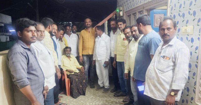 మేమున్నామంటూ నిస్సాహయులగుండెనిండా ధైర్యాన్నినింపుతున్న టిడిపి పెద్దలు