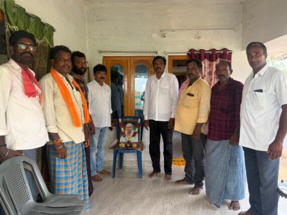 నాగాయలంకలో కాపు నేత కుటుంబాని పరామర్శించిన రాష్ట్ర కాపు జేఏసీ అధ్యక్షుడు చందు జనార్దన్