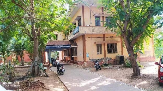 కృష్ణాజిల్లా డిపిఓ కార్యాలయాన్ని అసత్య ఆరోపణలతో అల్లరి చేస్తున్న వారిపై తక్షణ చర్యలు తీసుకోవాలని కార్యదర్శులు డిమాండ్.