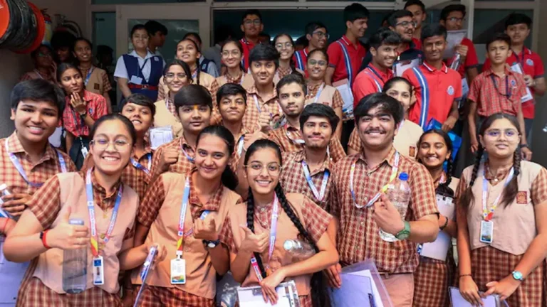 ఇంటర్ ఫలితాల్లో రికార్డు ఉత్తీర్ణత.. విద్యార్థుల సత్తా చాటింపు